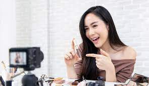 Peran Influencer dan Marketing Digital Menjual Produk